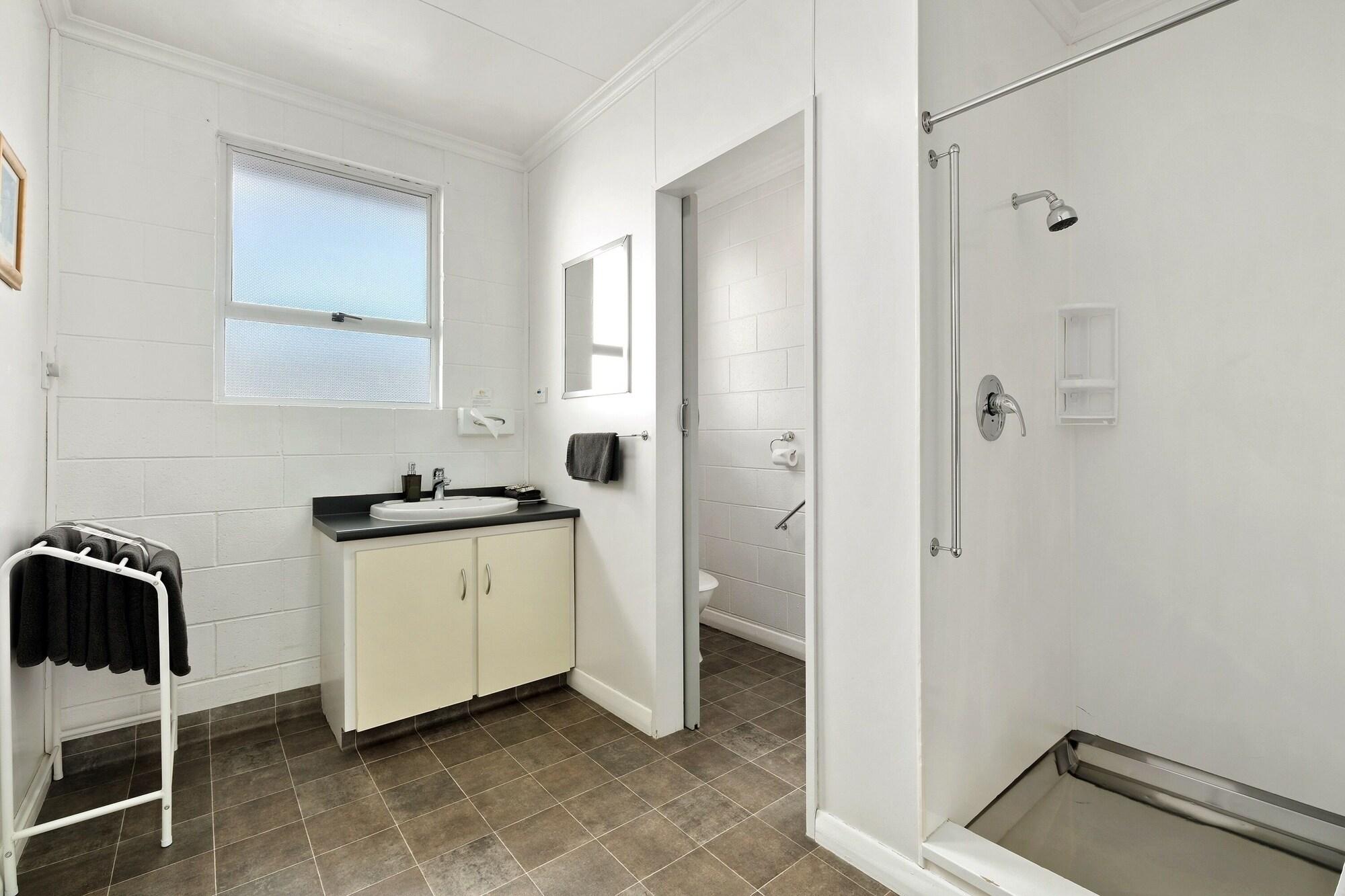 Central Gateway Motel Кромвель Екстер'єр фото